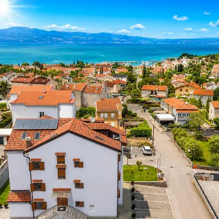 Appartement Kvarner 2 *