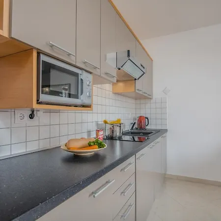 Kvarner 2 Apartment *