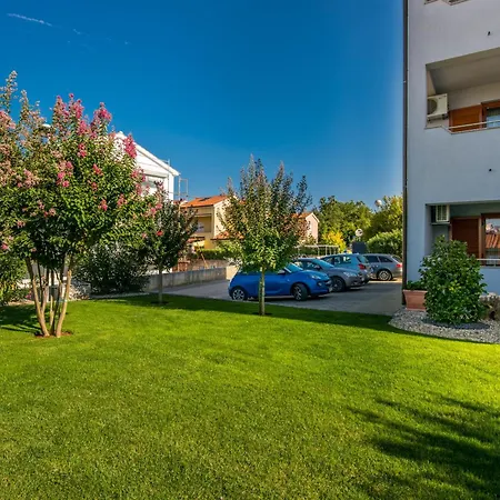 Apartment Kvarner 2 *