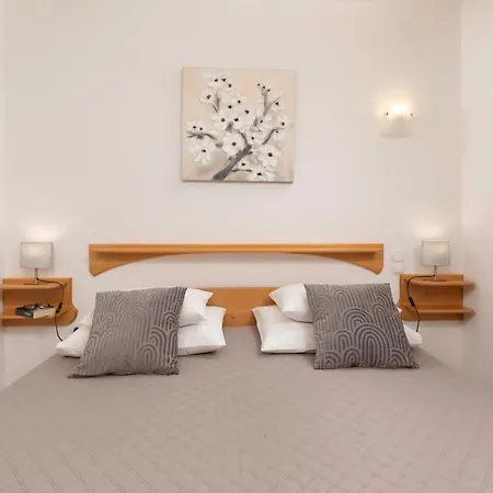 Apartment Kvarner 2 *