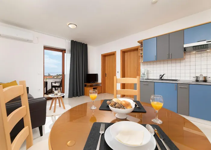 Appartement Kvarner 2 *