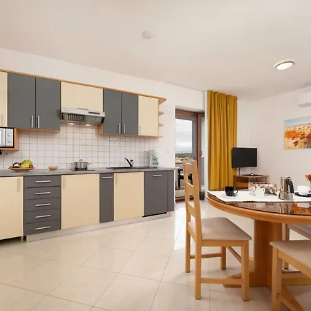 Apartment Kvarner 2